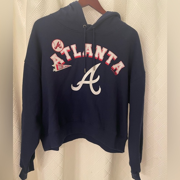 Atlanta Braves Cropped Hoodie from Wear by Erin Andrews XL - Picture 1 of 5